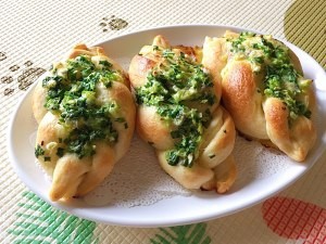 黄油香葱辫子面包的做法