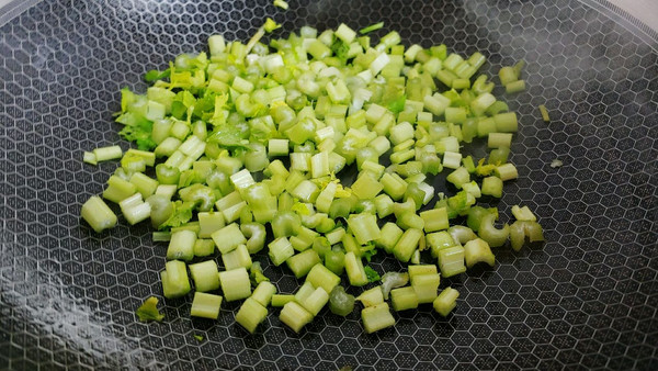 肉酱蛋碎芹菜粉