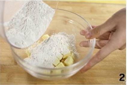 怎样家中自制美味的酥脆樱桃派