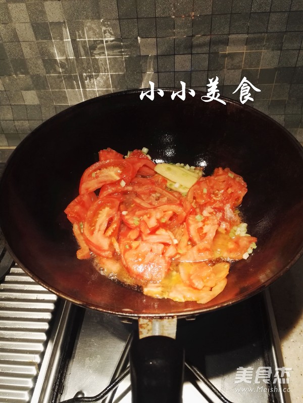 西红柿疙瘩汤的关键是调制小疙瘩