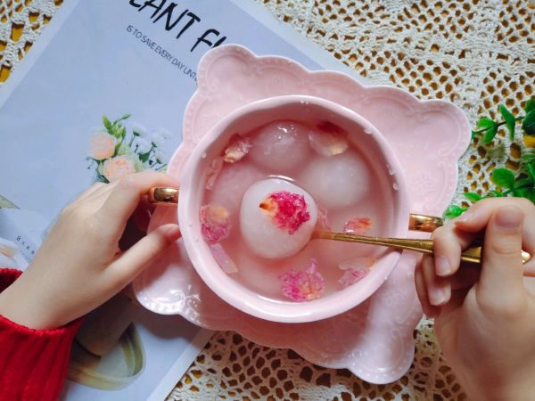 山药玫瑰水晶汤圆