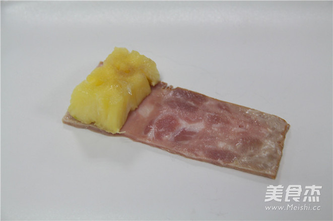 美丽新吃法—培根菠萝卷