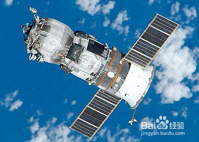 飞船怎么在太空中飞行