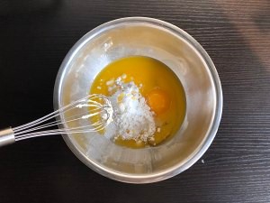 超松软迷你蛋糕球，无需烤箱一口一个