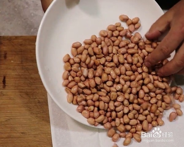 如何做油酥花生米好吃？