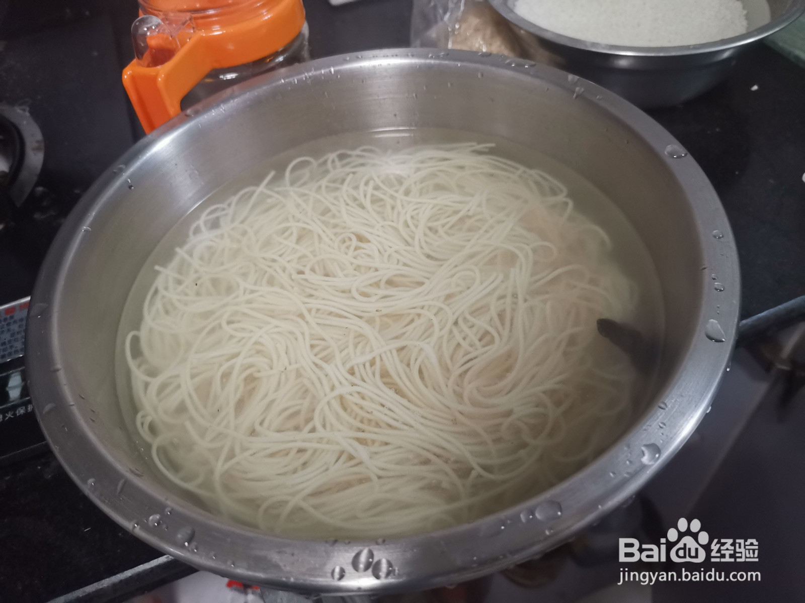 紫甘蓝土豆丁拌面