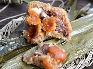 咸蛋黄鲜肉粽怎么做？