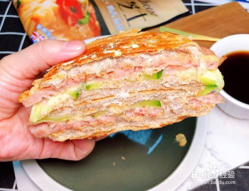 火腿芝士帕尼尼的烹饪技巧