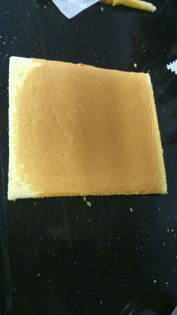 杨梅果酱夹心蛋糕卷