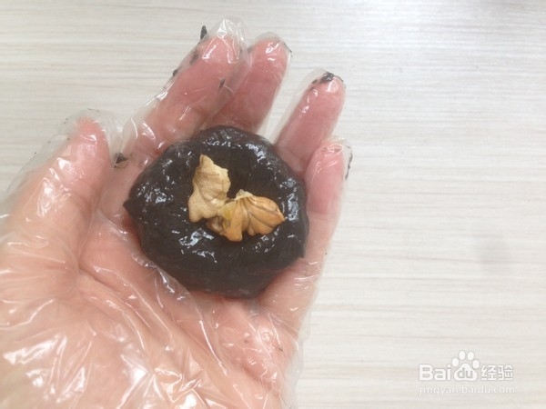 黑麻石麻薯包的做法