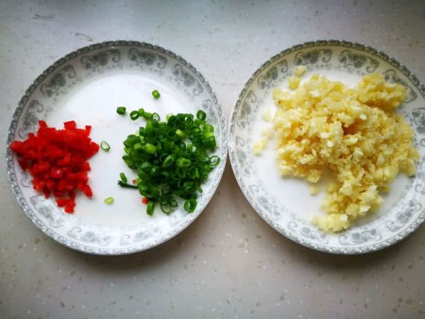 彩椒蒜蓉烤扇贝