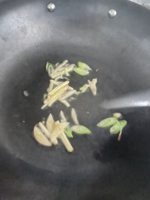 蕨菜炒肉东北菜