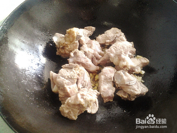 烧制糖醋排骨的做法