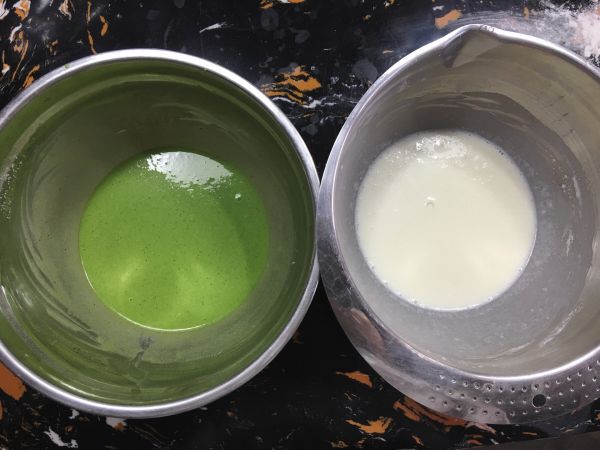 抹茶奶黄冰皮月饼