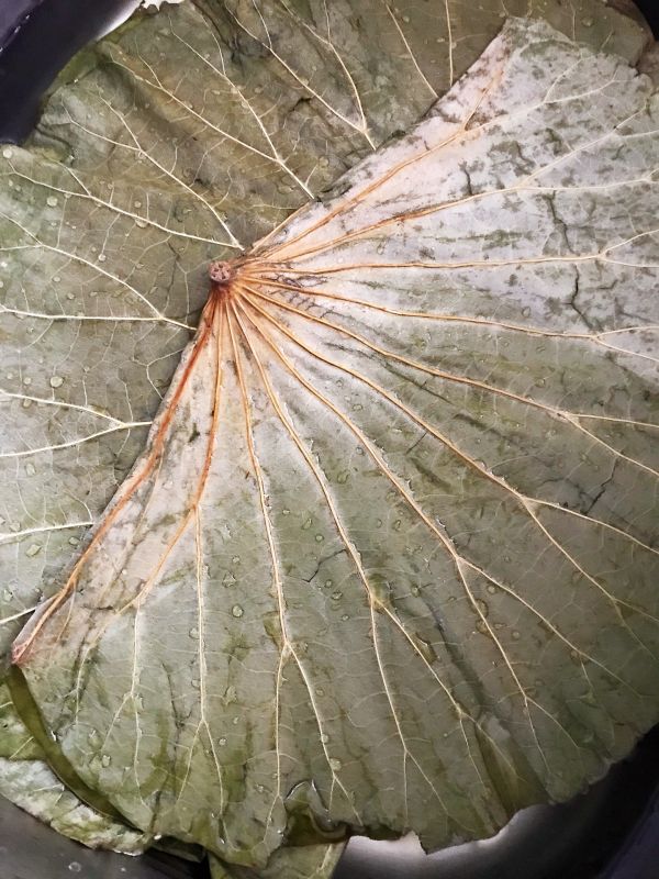 咸蛋火腿腊肉粽