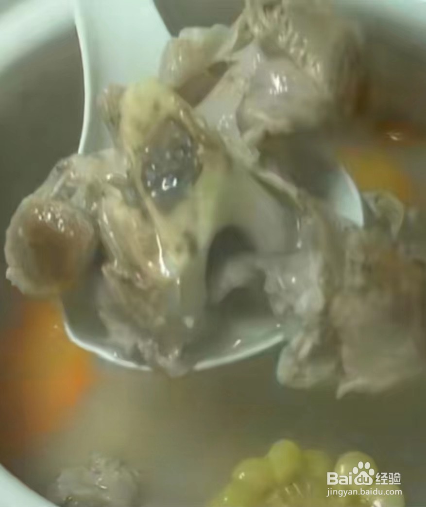筒骨玉米胡萝卜汤
