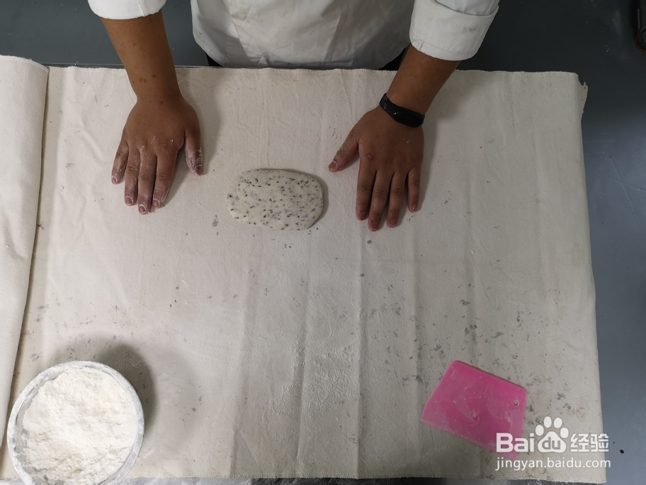 孩子爱吃的黑芝麻法棍