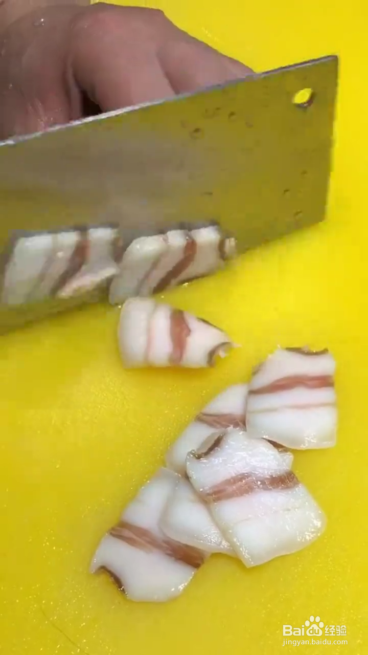 如何做出美味下饭的菜苔炒腊肉