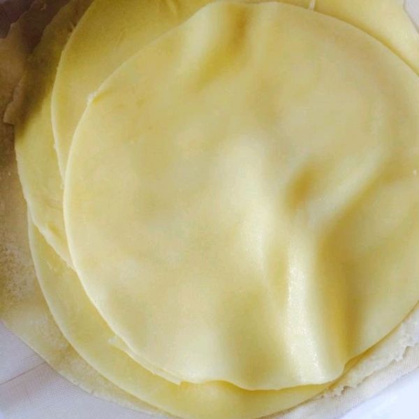 草莓芒果千层蛋糕