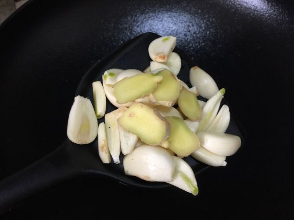 不加一滴水的香浓排骨煲