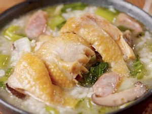 好吃又新奇的咸鸡蛋菜泡饭