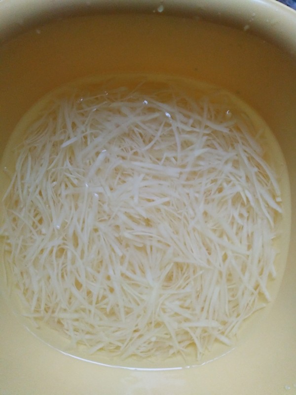 酸辣土豆丝的做法