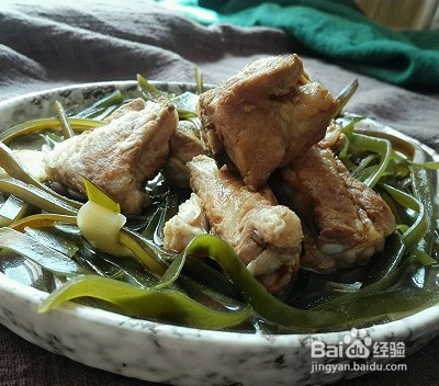 家常排骨炖海带的做法