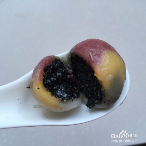 早餐吃什么三彩黑芝麻汤圆