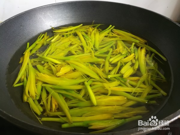 美味家常菜之黄花菜炒肉的烹饪方法