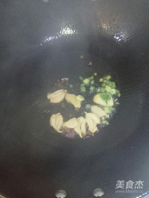 肉丸炖蔬菜的做法