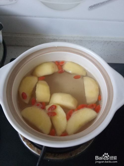 一款简单的砂锅苹果糖水