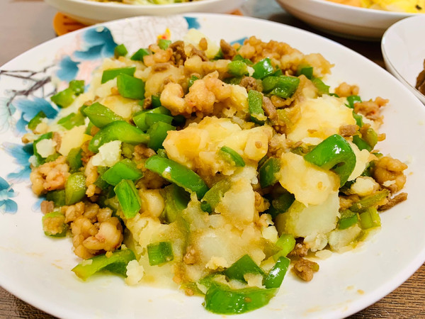 青椒虾仁土豆泥