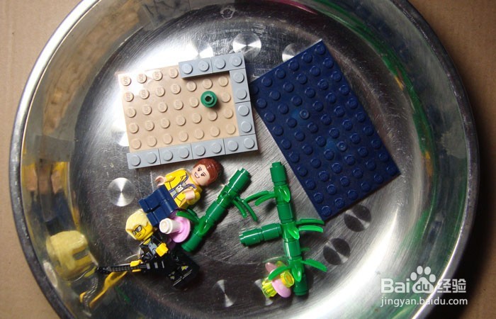 如何用积木拼装竹林练习唱歌的场景