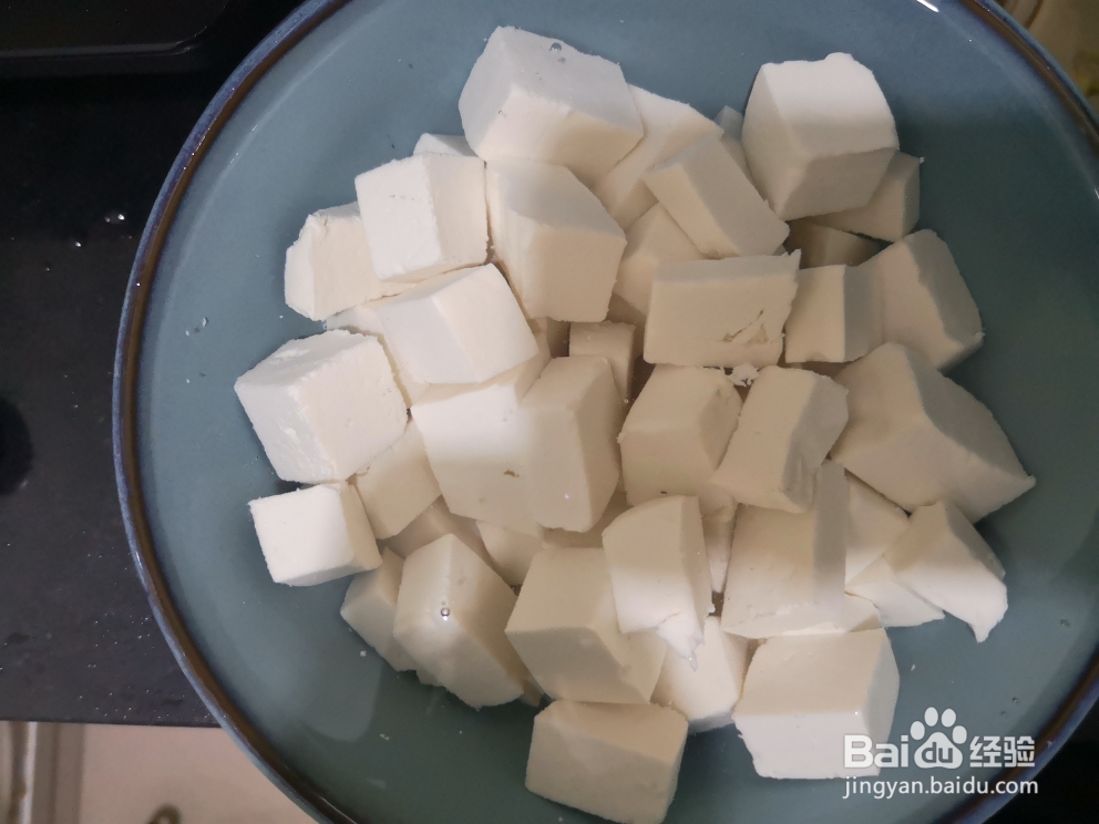 怎么做奶白奶白鲫鱼豆腐汤？