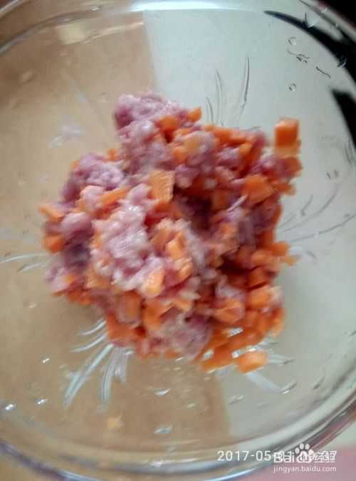如何做马蹄胡萝卜玉米韭菜猪肉饺