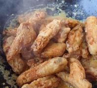 如何做咸鸭蛋焗鸡翅