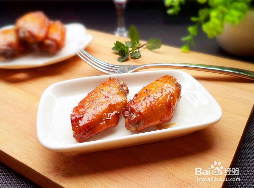 如何做出香草烤鸡翅?