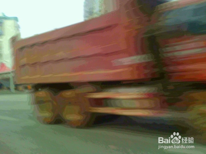 行驶的车辆怎样在通道中安全行驶