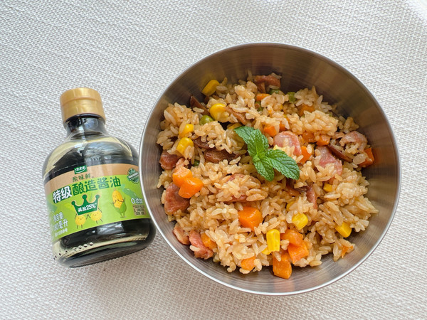 酱油香肠电饭煲焖饭