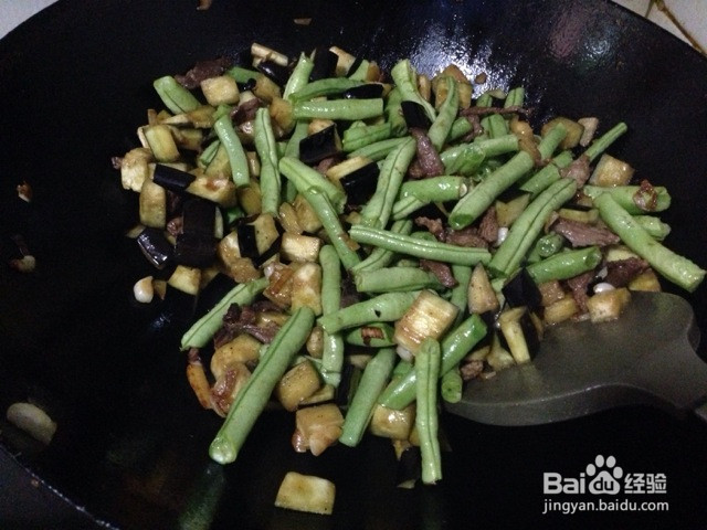 茄子豆角焖面的做法