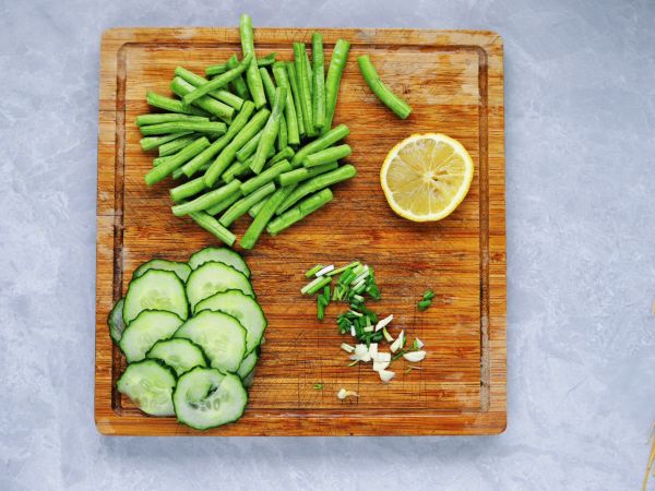 无油捞汁冷荞麦面