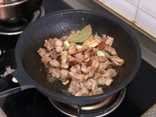 番茄土豆炖牛腩