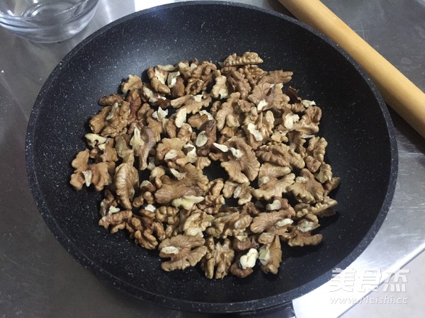 香甜核桃派的做法