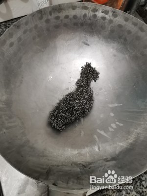 新铁锅怎样开锅才不锈不粘