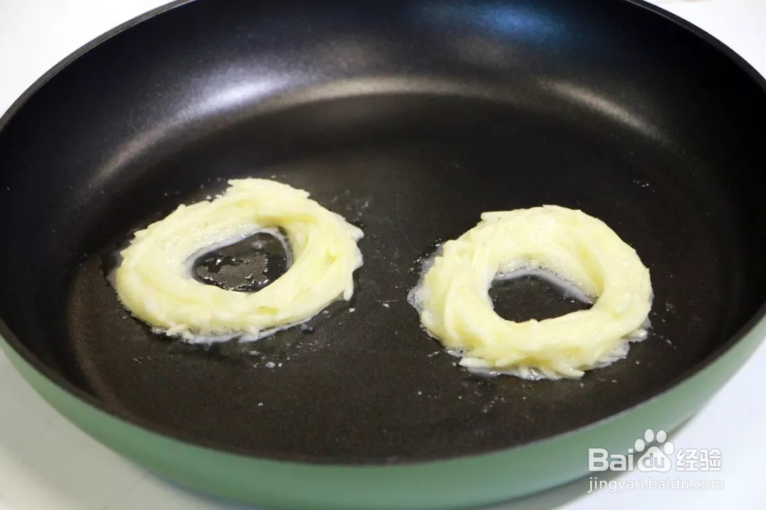 鸟巢土豆丝饼的做法