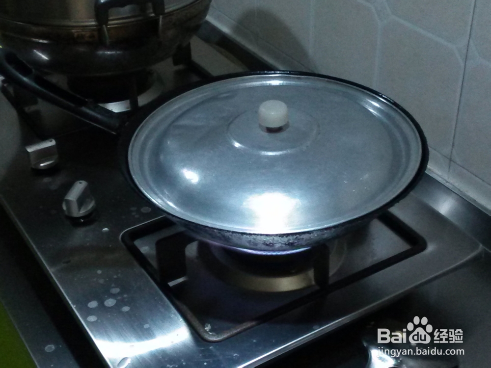 烹饪初学者版：教你怎么做青椒炒鸡蛋