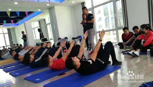 如何考取健身教练证书