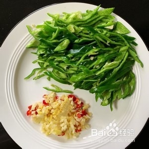 家常菜(酱爆茄子v)的做法