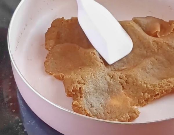 芝士咖啡巧脆珠冰皮月饼