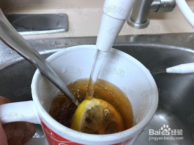 如何做柠檬蜂蜜水